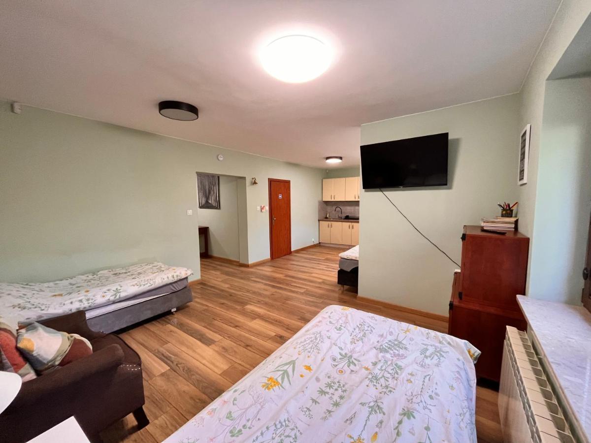 Green Albatros 48M With Bathroom Warsaw Exterior photo
